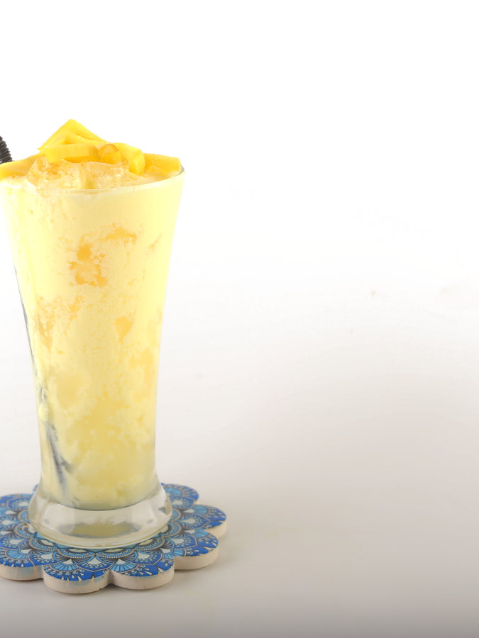 Mango lassi